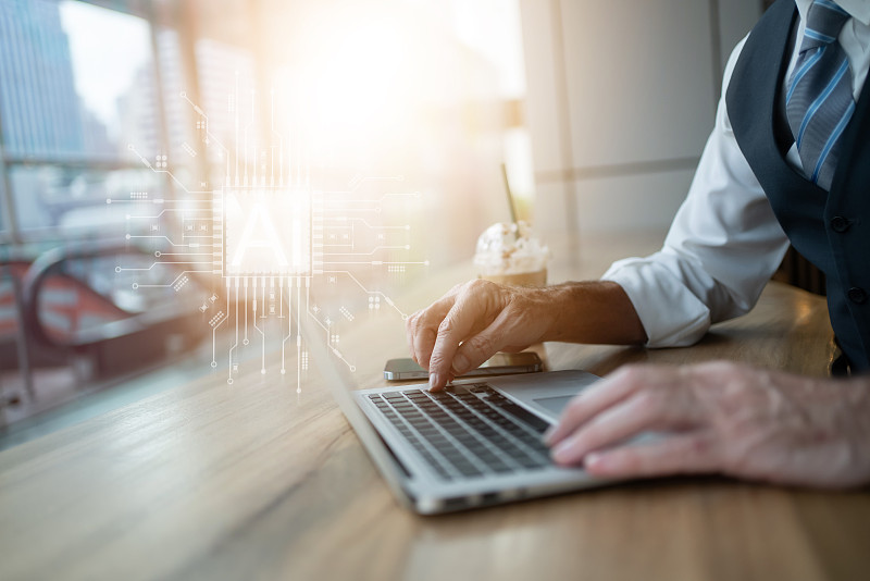 数字唱片经销商或战略策划者使用apple exchange技术来组织公司的财务预算或在咖啡店的会议厅设定目标。
在旅途中,机场休息室图片下载